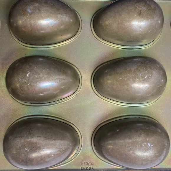 Ekco Glaco Steel Baking Pan Egg Shaped 12 Cup - Picture 16 of 17